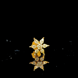Starlit Bloom Pure Gold Nose Pin